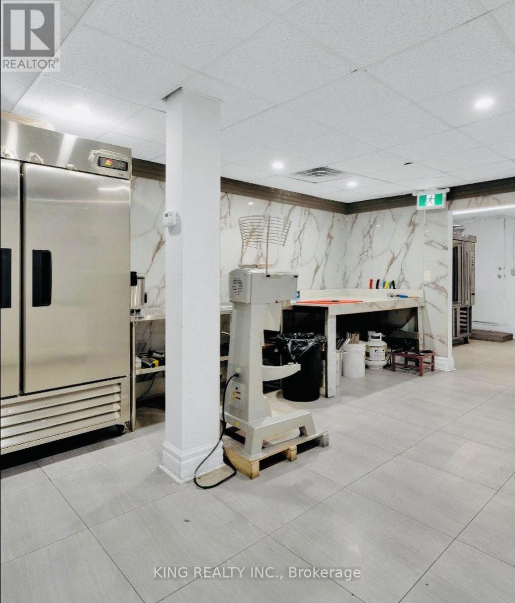 4781 Wyandotte Street E, Windsor, ON