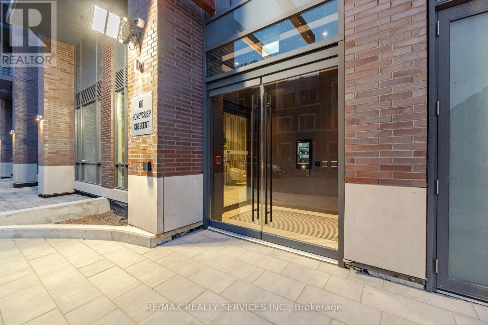 1007 - 60 Honeycrisp Crescent, Vaughan, ON - Outdoor With Balcony With Exterior