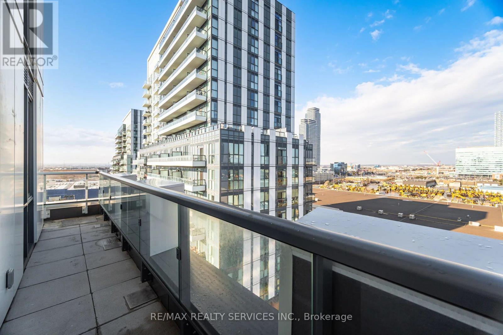 1007 - 60 Honeycrisp Crescent, Vaughan, ON - Outdoor With Balcony