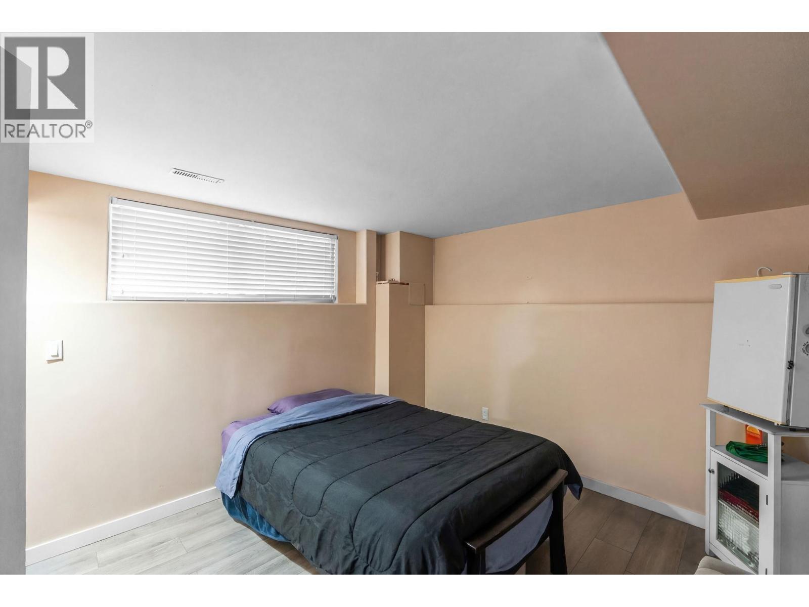 698 Balsam Road, Kelowna, BC - Indoor Photo Showing Bedroom