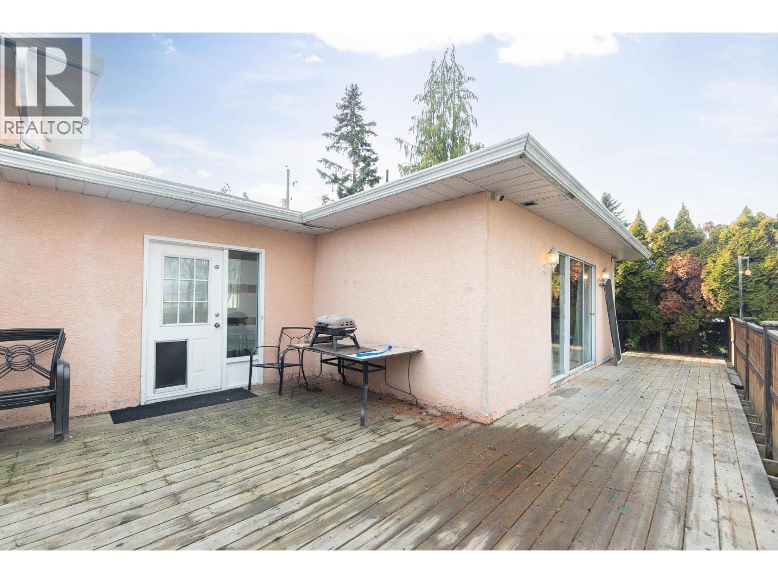 698 Balsam Road, Kelowna, BC - Outdoor With Deck Patio Veranda With Exterior