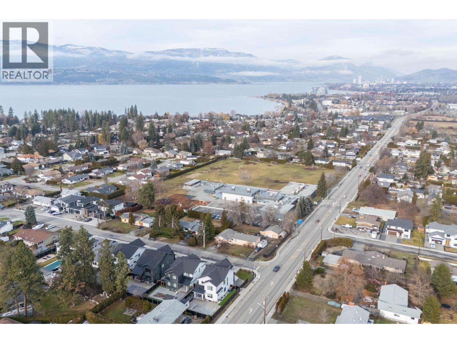 698 Balsam Road, Kelowna, BC - Outdoor With View