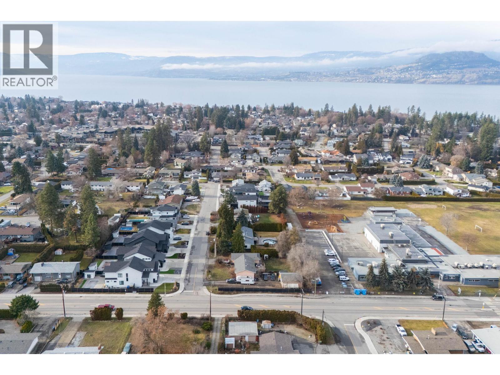 698 Balsam Road, Kelowna, BC - Outdoor With View