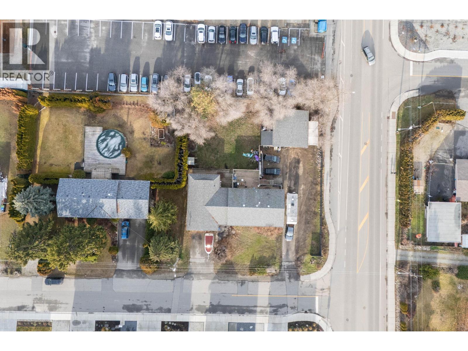 698 Balsam Road, Kelowna, BC - Outdoor With View