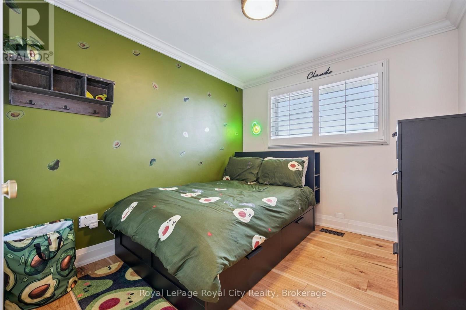 Bedroom 3 - 18 Uplands Place, Guelph (Victoria North), ON - Indoor Photo Showing Bedroom