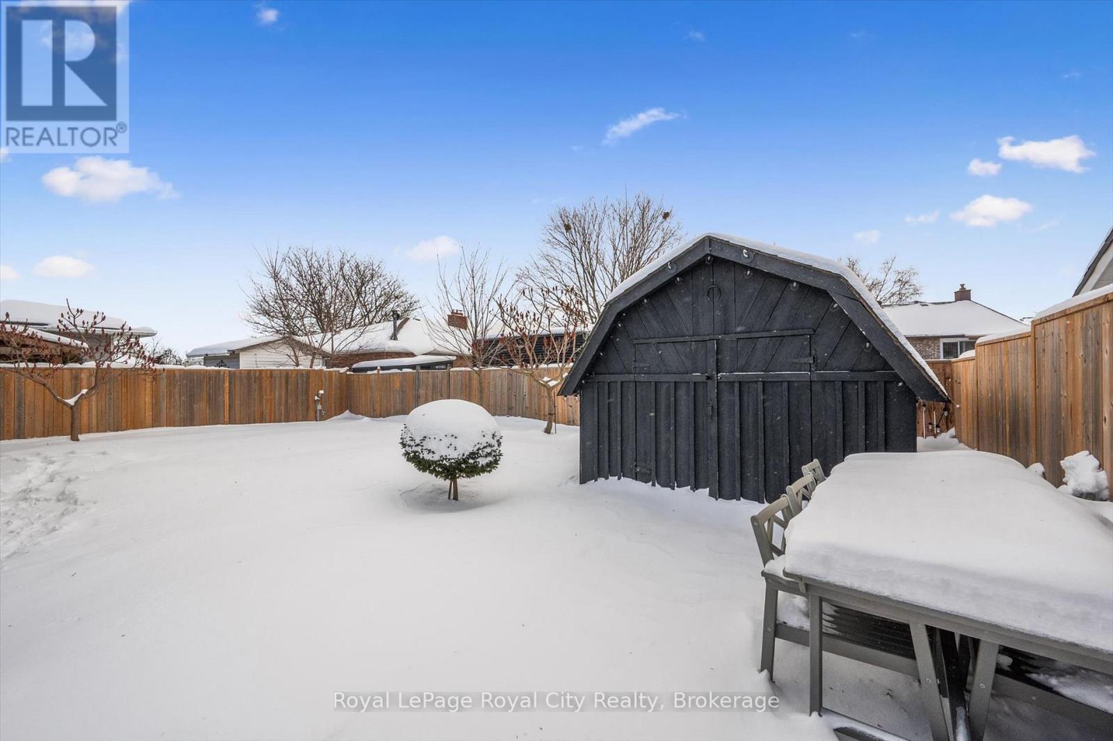 18 Uplands Place, Guelph (Victoria North), ON - Outdoor