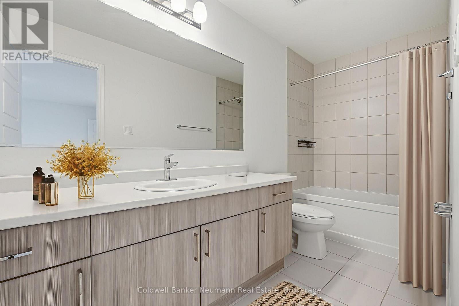 Primary En-Suite Washroom - 222 Histand Trail, Kitchener, ON - Indoor Photo Showing Bathroom