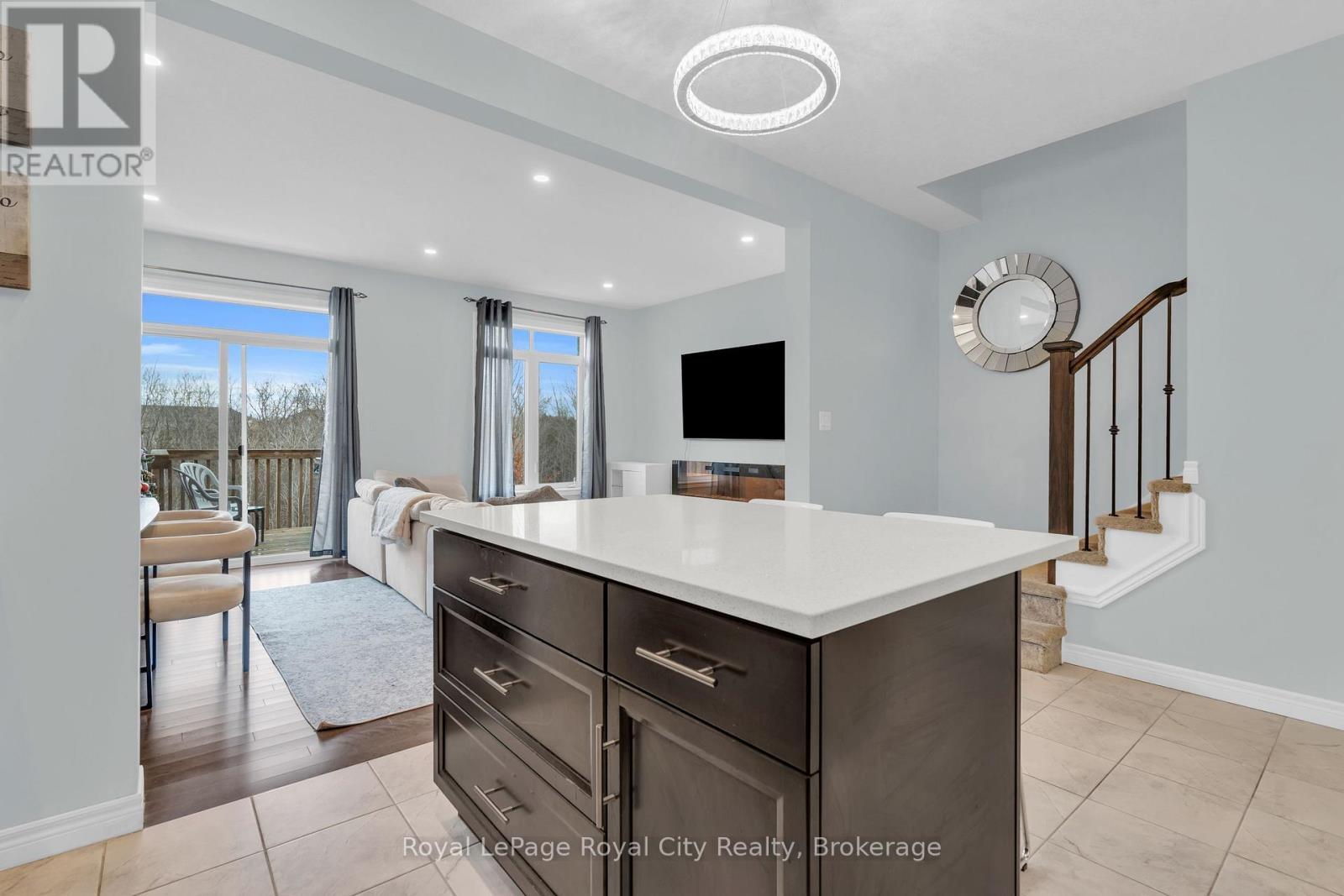 7 - 269 Watson Parkway N, Guelph (Grange Road), ON - Indoor