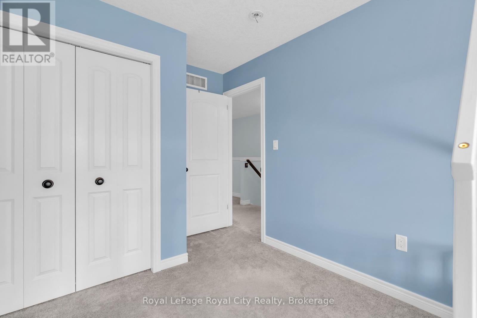 7 - 269 Watson Parkway N, Guelph (Grange Road), ON - Indoor