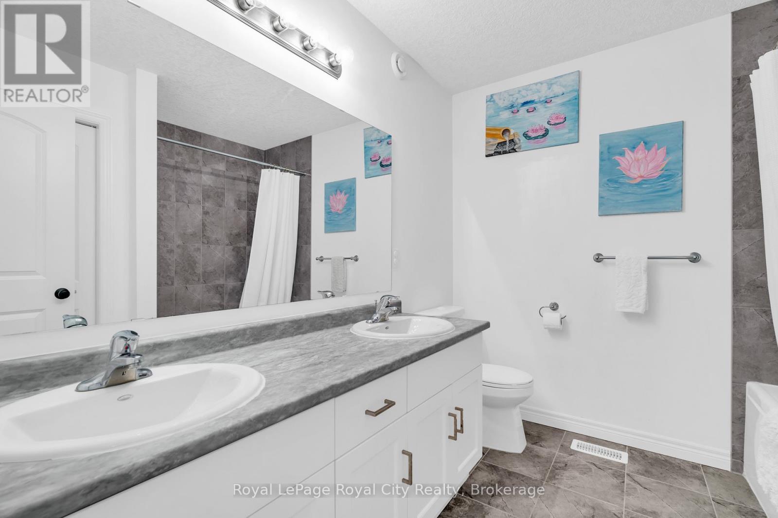 7 - 269 Watson Parkway N, Guelph (Grange Road), ON - Indoor Photo Showing Bathroom