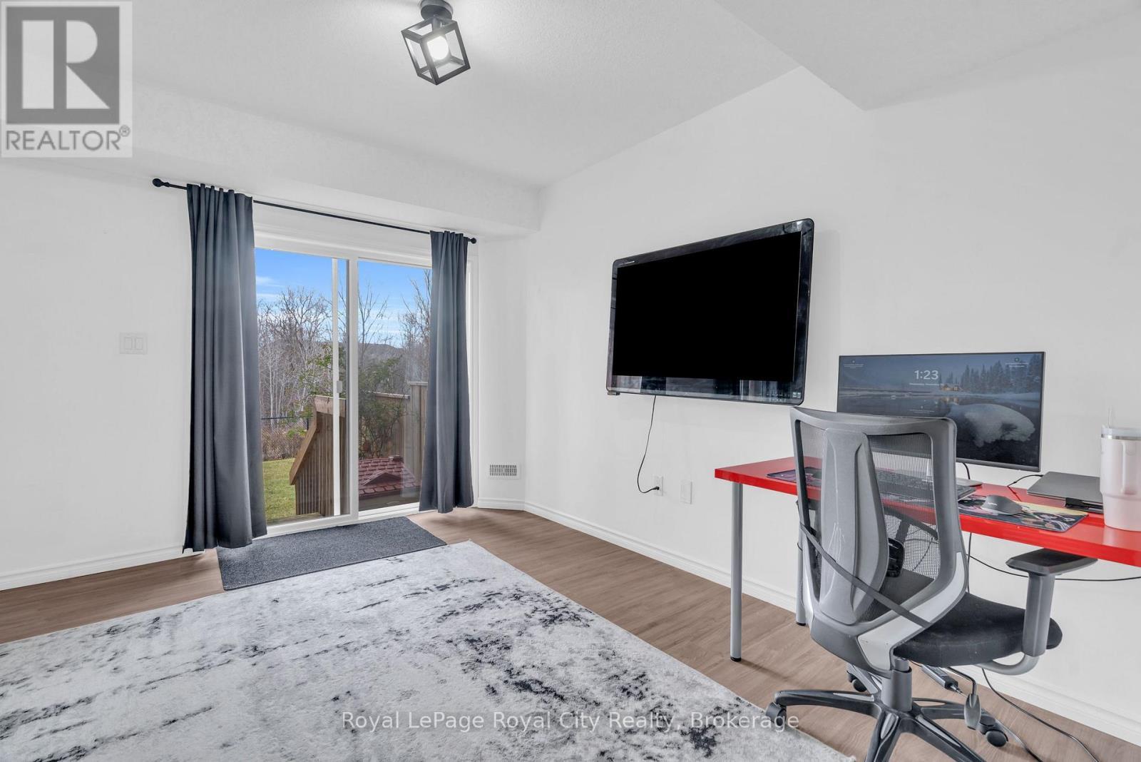 7 - 269 Watson Parkway N, Guelph (Grange Road), ON - Indoor Photo Showing Office