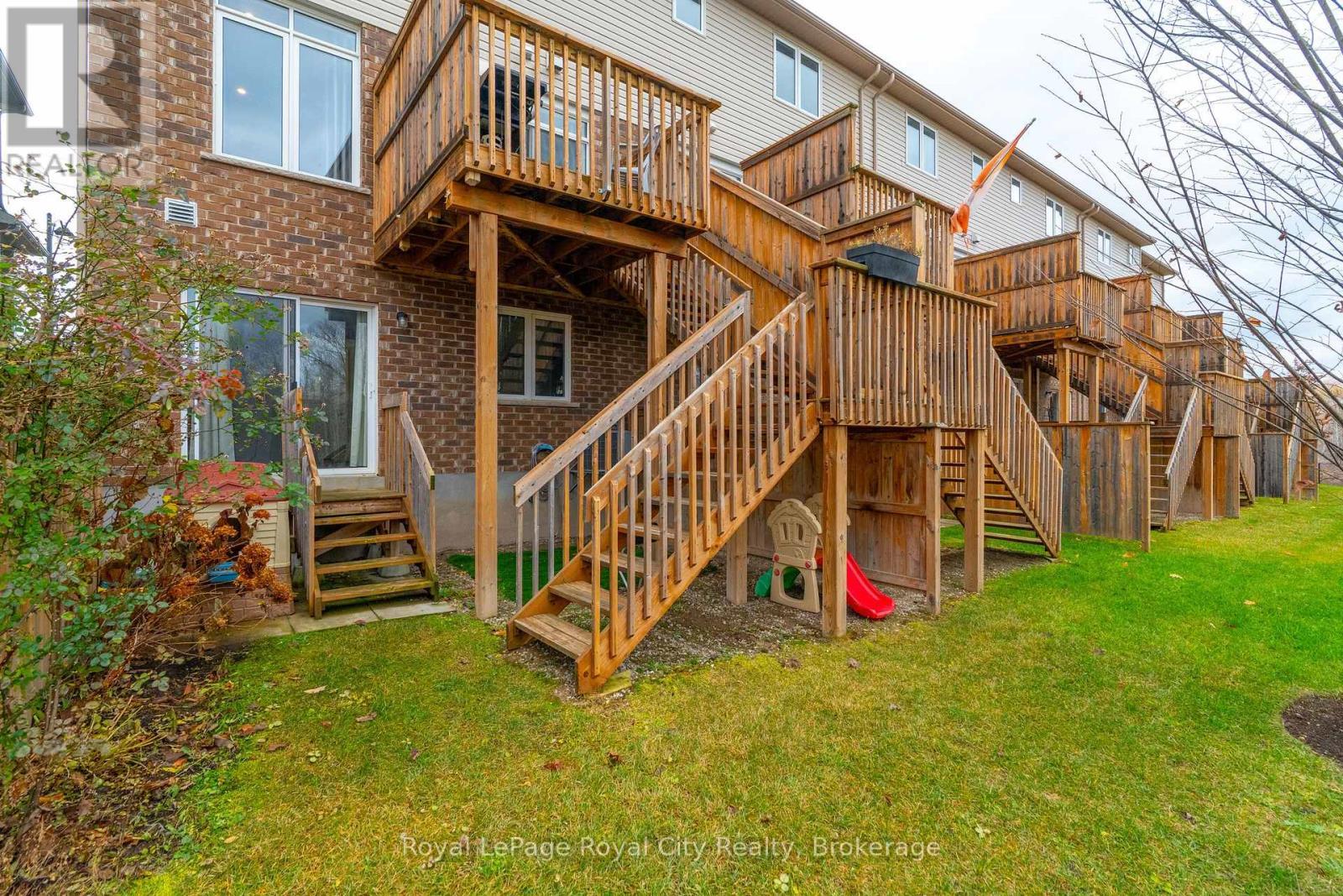 7 - 269 Watson Parkway N, Guelph (Grange Road), ON - Outdoor With Deck Patio Veranda