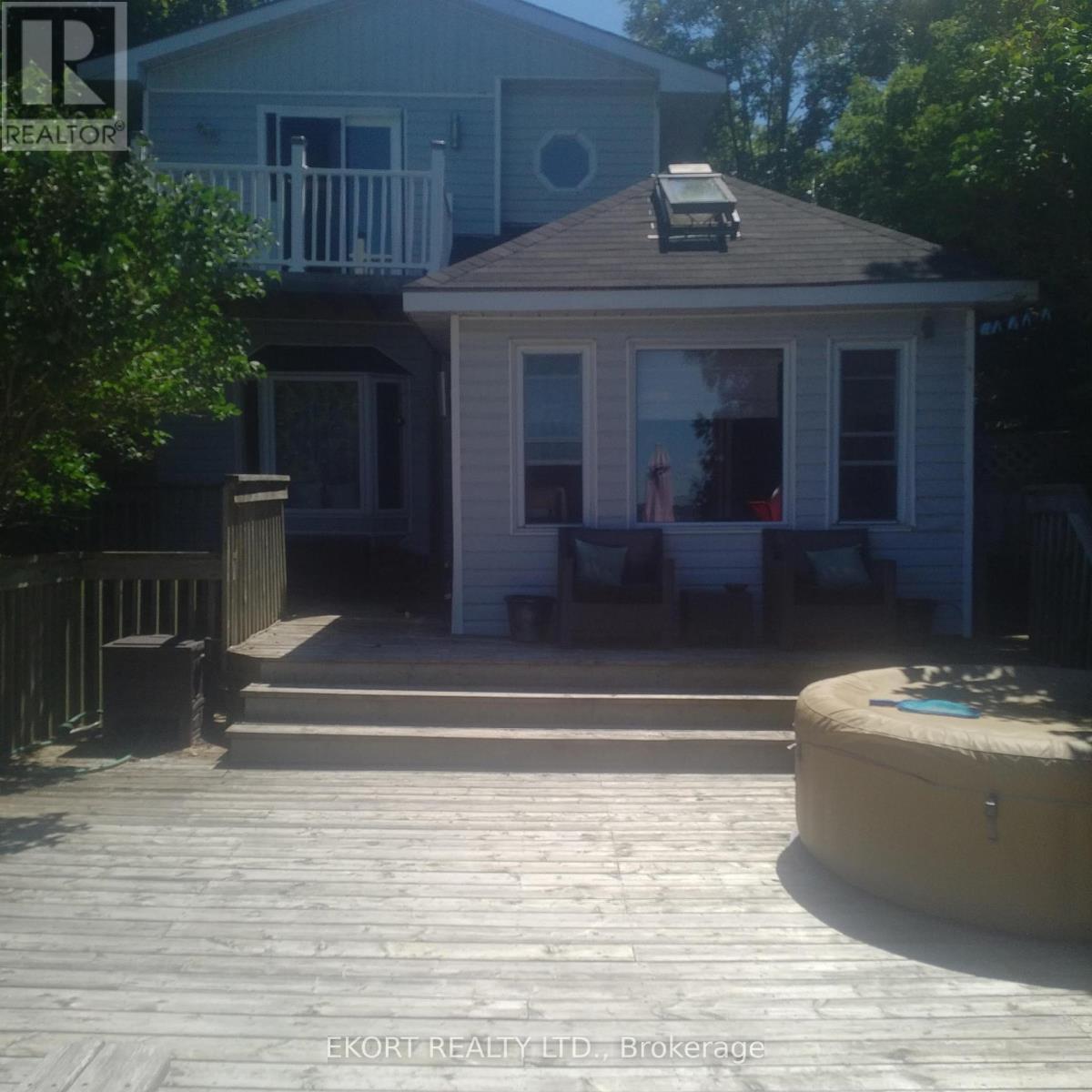 Main Deck Showcasing Main Floor & Primary Deck - 460 - 5427 Young Street, Hamilton Township, ON - Outdoor