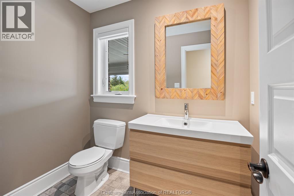 3564 Seven Lakes Drive, Lasalle, ON - Indoor Photo Showing Bathroom