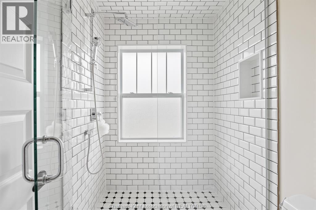 3564 Seven Lakes Drive, Lasalle, ON - Photo Showing Bathroom