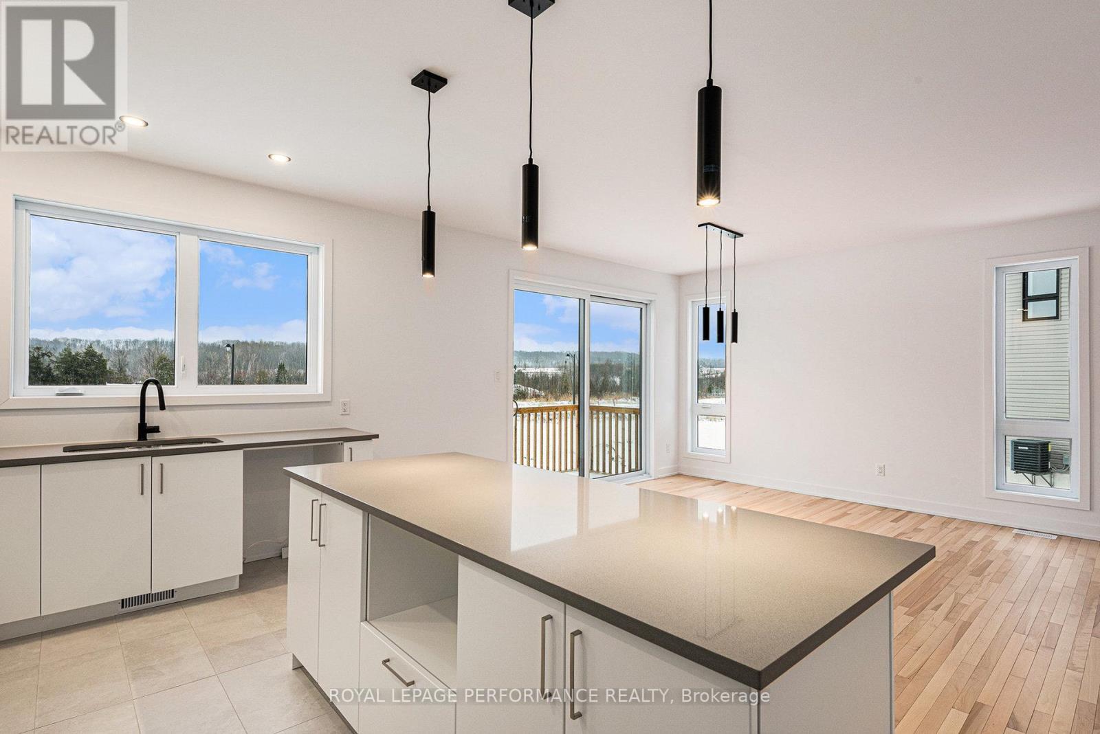 94 Rutile Street, Clarence-Rockland, ON - Indoor Photo Showing Kitchen