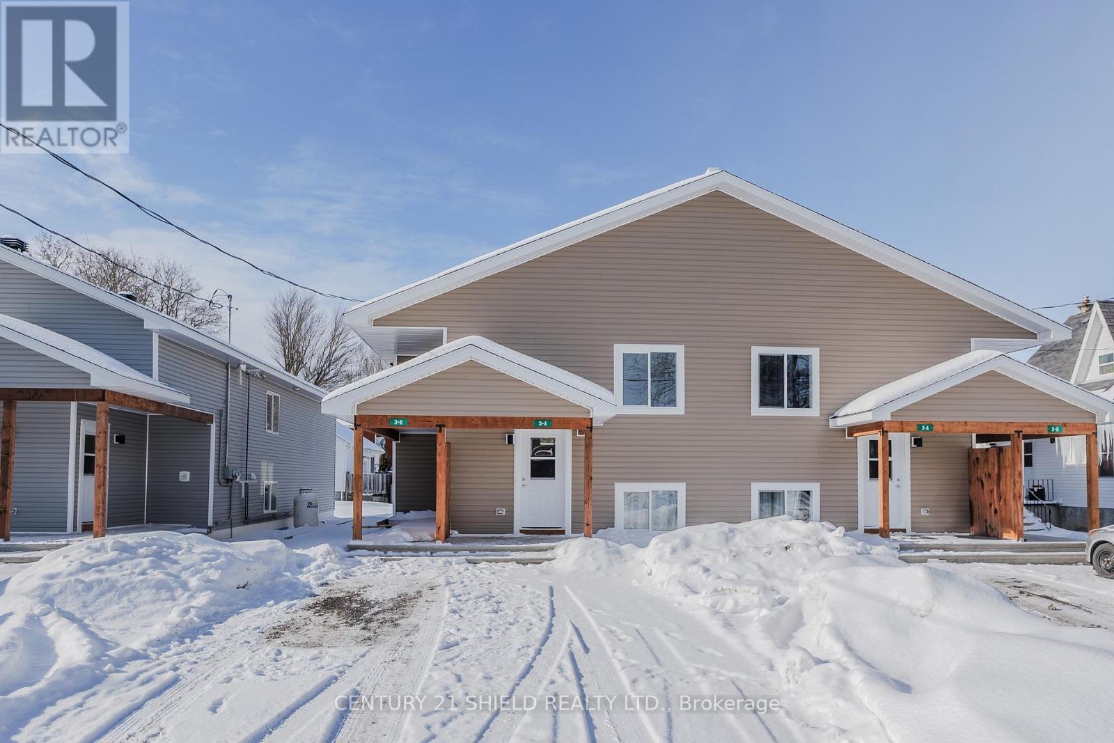 28 George Street, North Stormont, ON - Outdoor With Facade