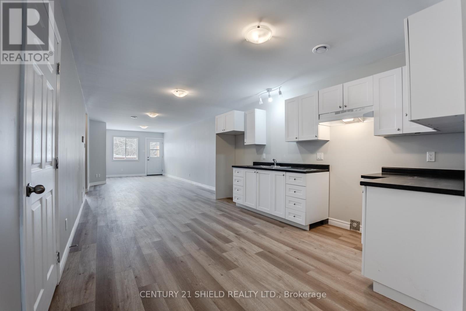 28 George Street, North Stormont, ON - Indoor Photo Showing Kitchen