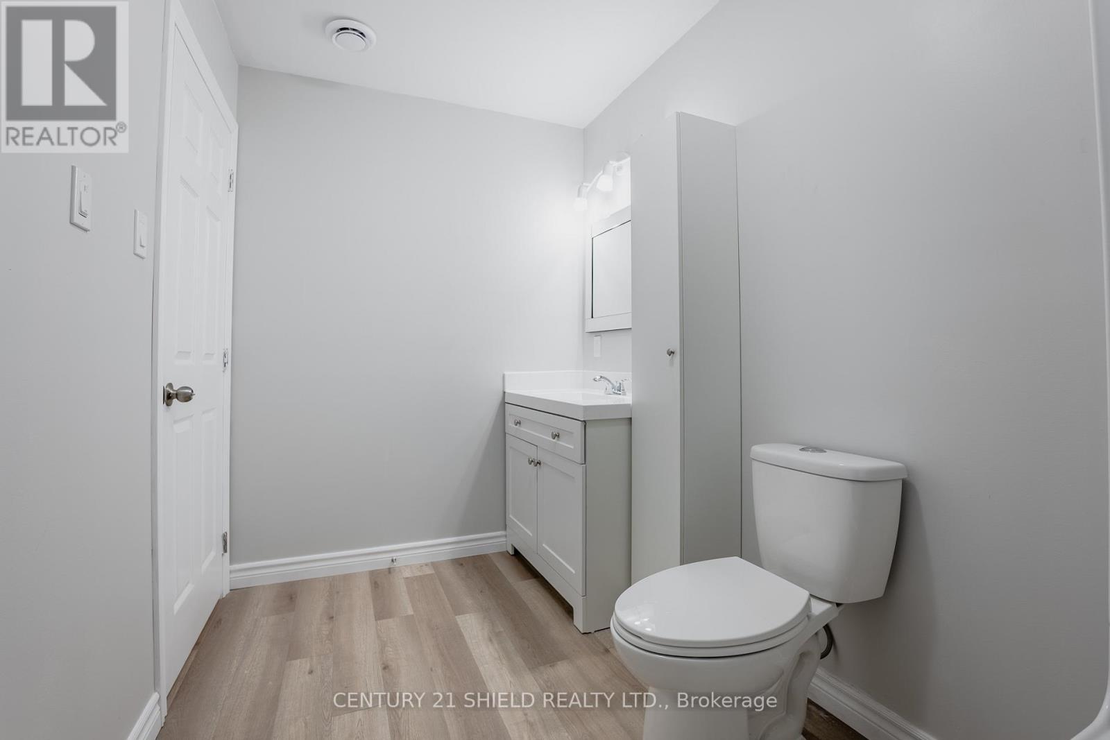 28 George Street, North Stormont, ON - Indoor Photo Showing Bathroom