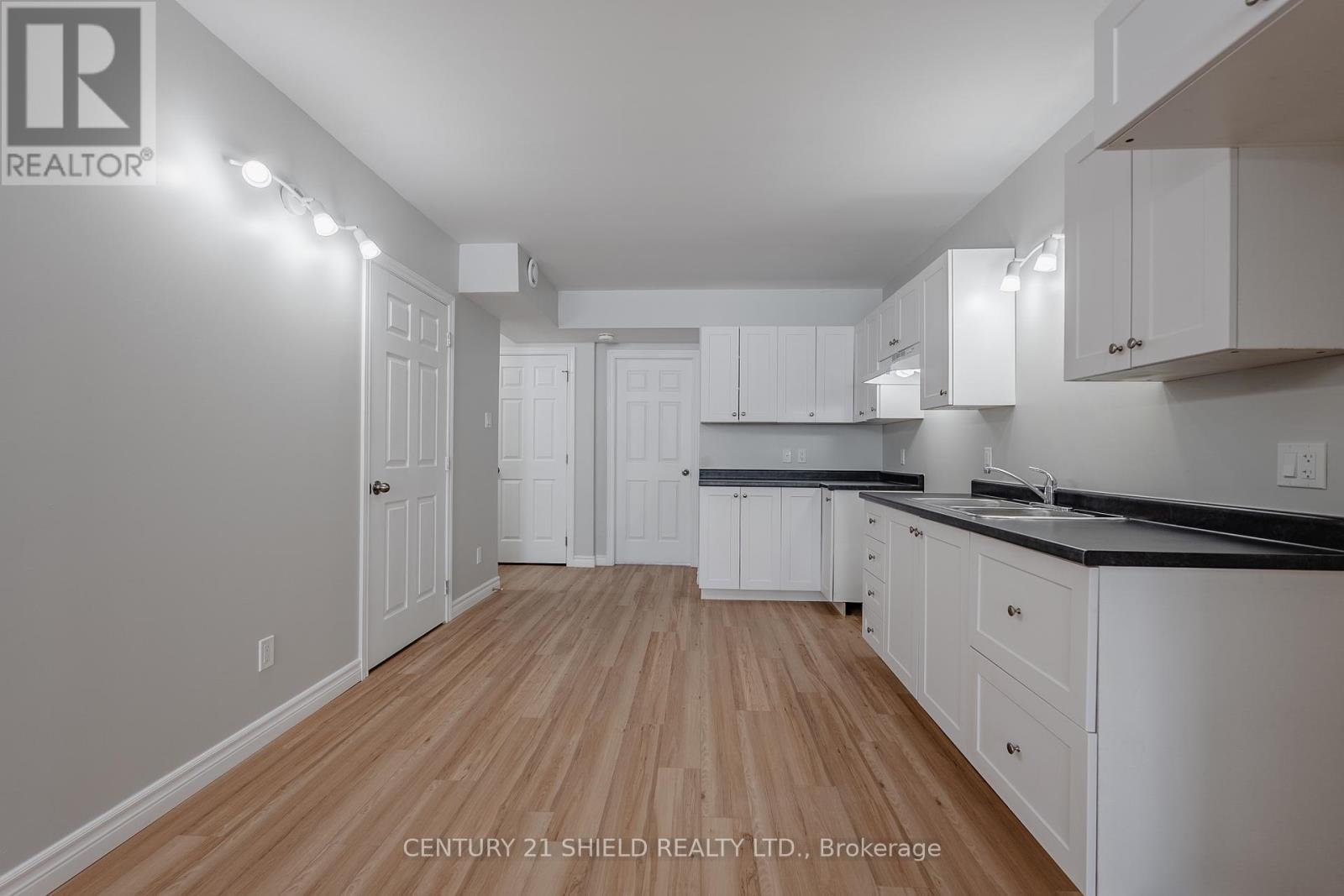 28 George Street, North Stormont, ON - Indoor Photo Showing Kitchen
