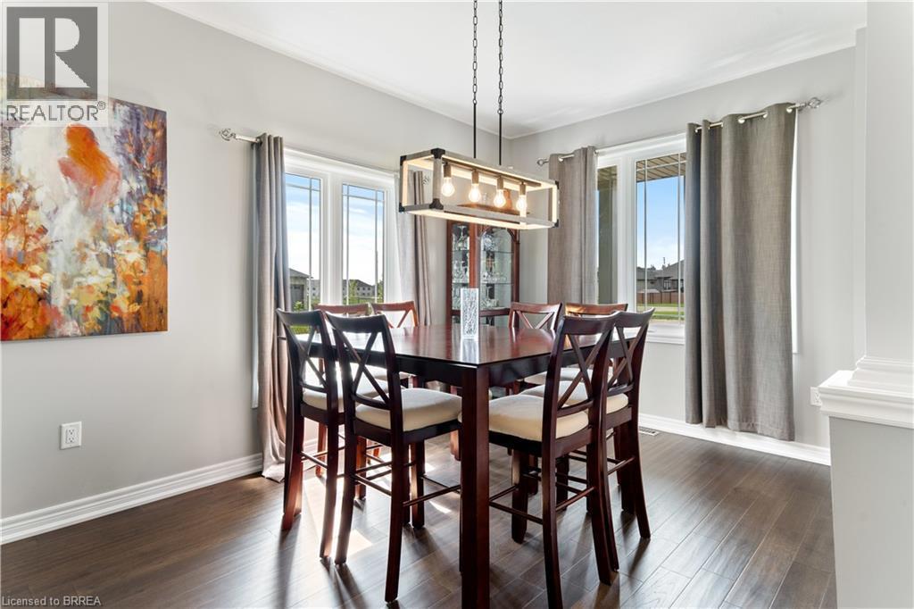 8 Lorne Card Drive, Paris, ON - Indoor Photo Showing Dining Room