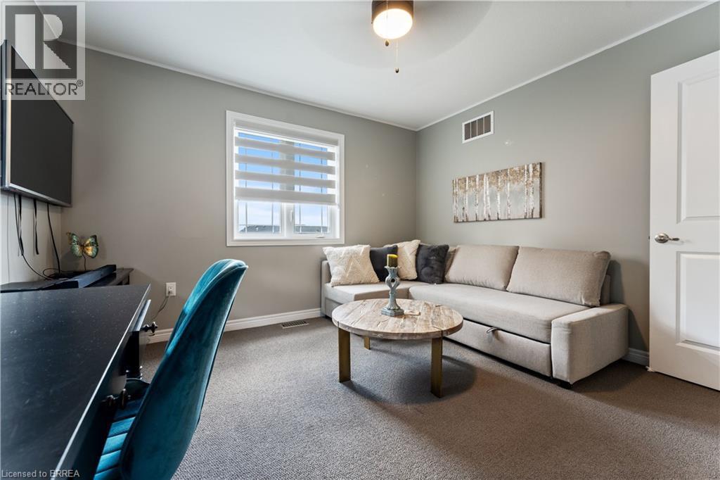 8 Lorne Card Drive, Paris, ON - Indoor Photo Showing Other Room