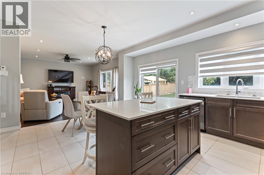 8 Lorne Card Drive, Paris, ON - Indoor