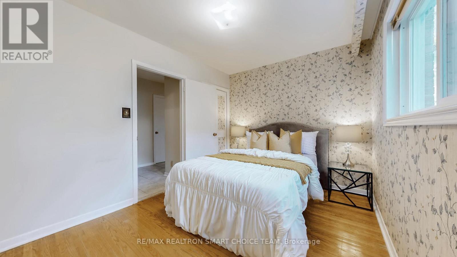 18 Brenham Crescent, Toronto, ON - Indoor Photo Showing Bedroom