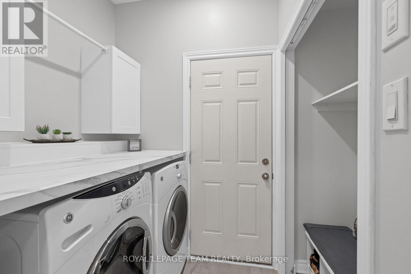 801 Bowercrest Crescent, Ottawa, ON - Indoor Photo Showing Laundry Room