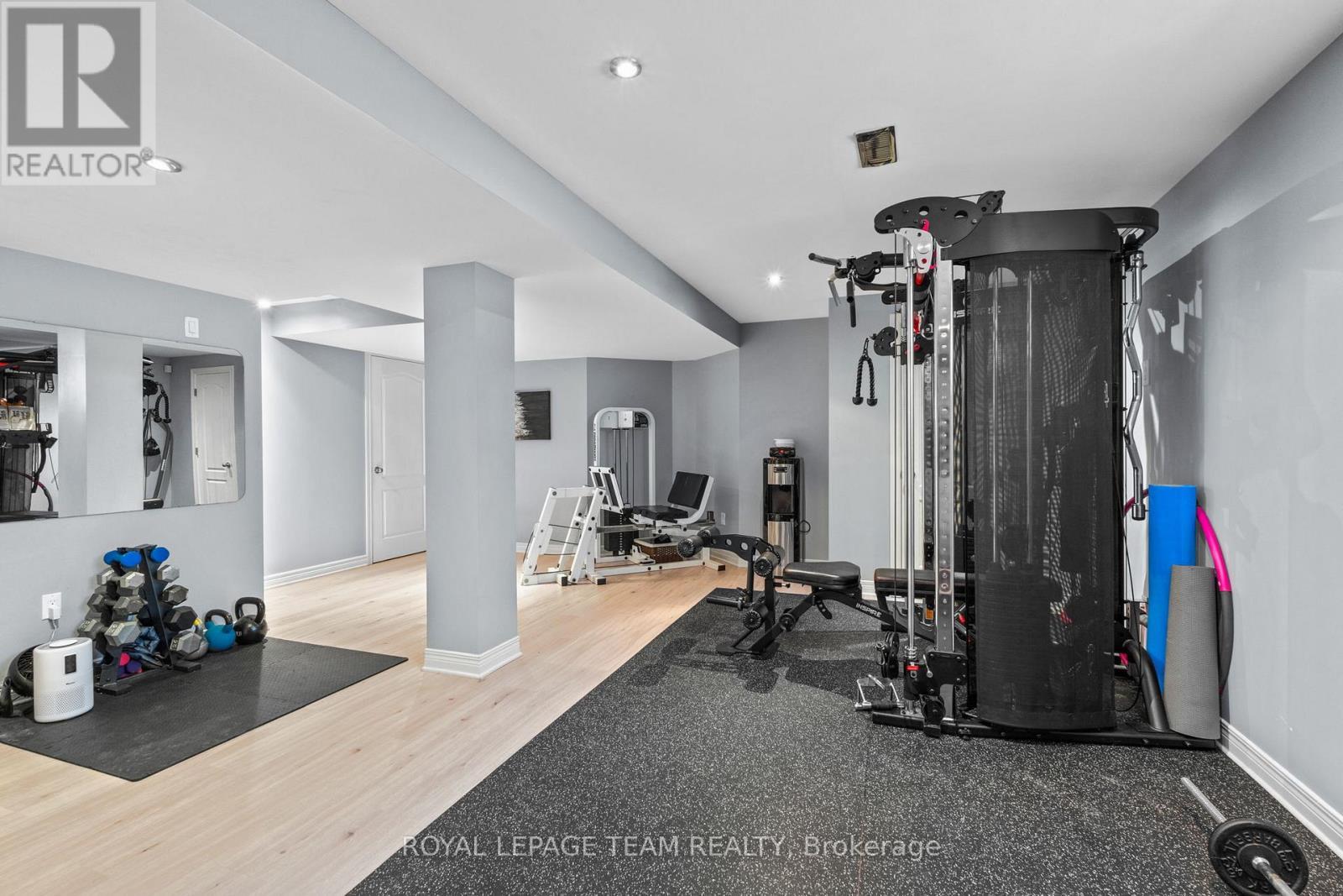 801 Bowercrest Crescent, Ottawa, ON - Indoor Photo Showing Gym Room