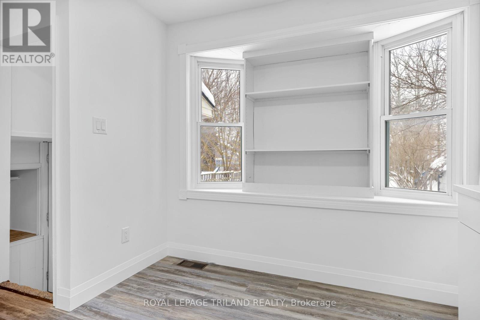 1223 Sunningdale Road E, London North (North C), ON - Indoor Photo Showing Other Room