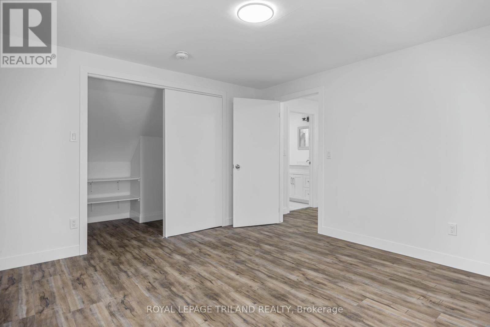 1223 Sunningdale Road E, London North (North C), ON - Indoor Photo Showing Other Room