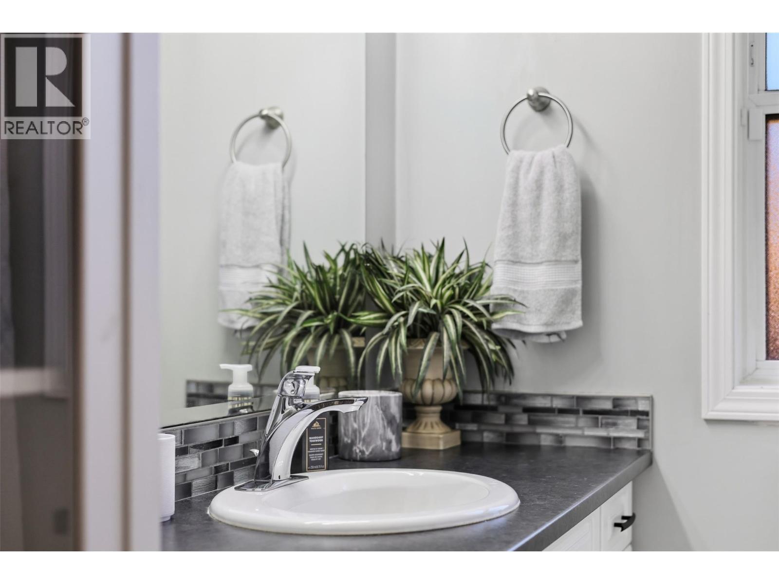 4654 Spurraway Road, Kamloops, BC - Indoor Photo Showing Bathroom