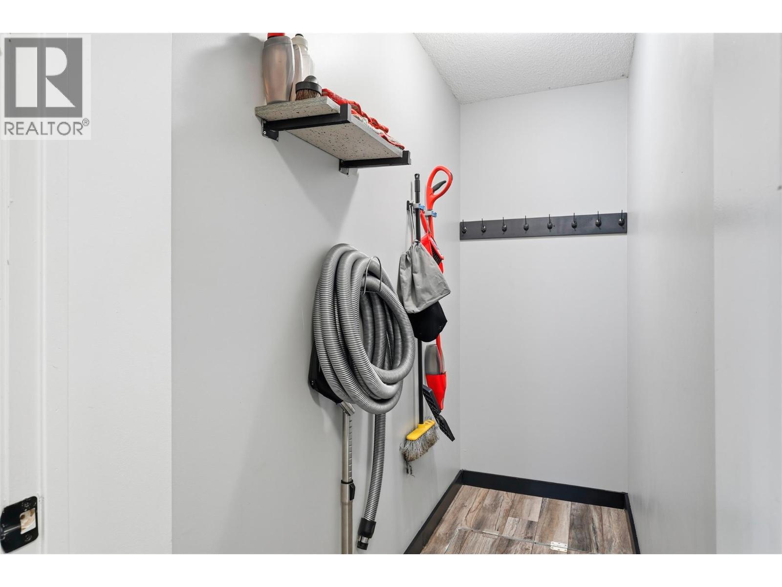 4654 Spurraway Road, Kamloops, BC - Indoor Photo Showing Other Room