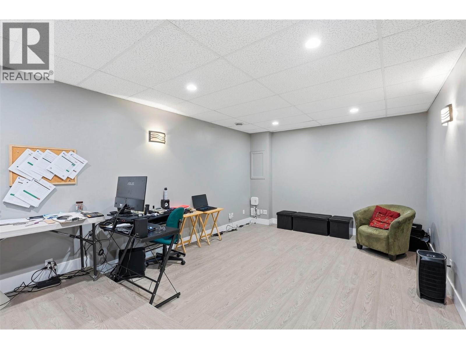 Lower Level-In Law Suite Media Room/Living Room - 4654 Spurraway Road, Kamloops, BC - Indoor