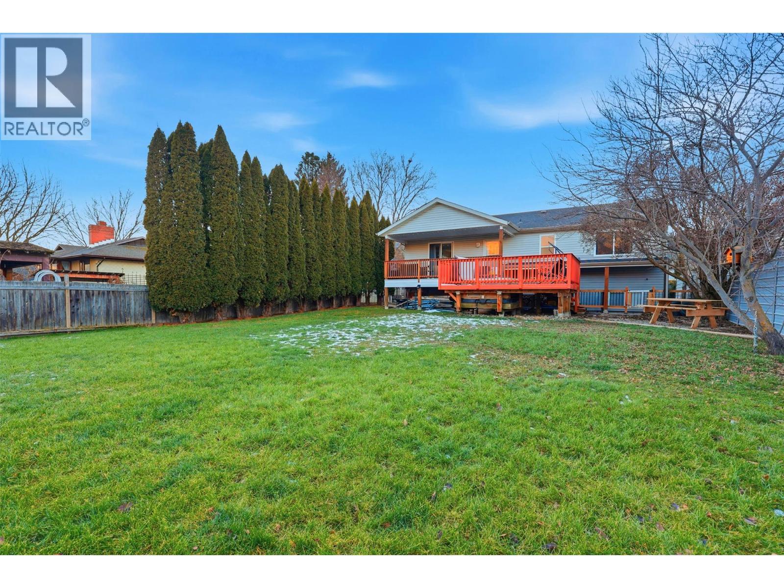 4654 Spurraway Road, Kamloops, BC - Outdoor With Deck Patio Veranda