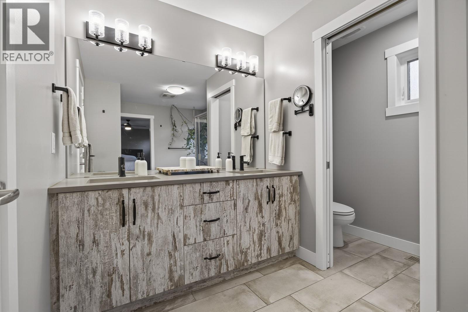 2893 Robinson Road Unit# 5, Lake Country, BC - Indoor Photo Showing Bathroom