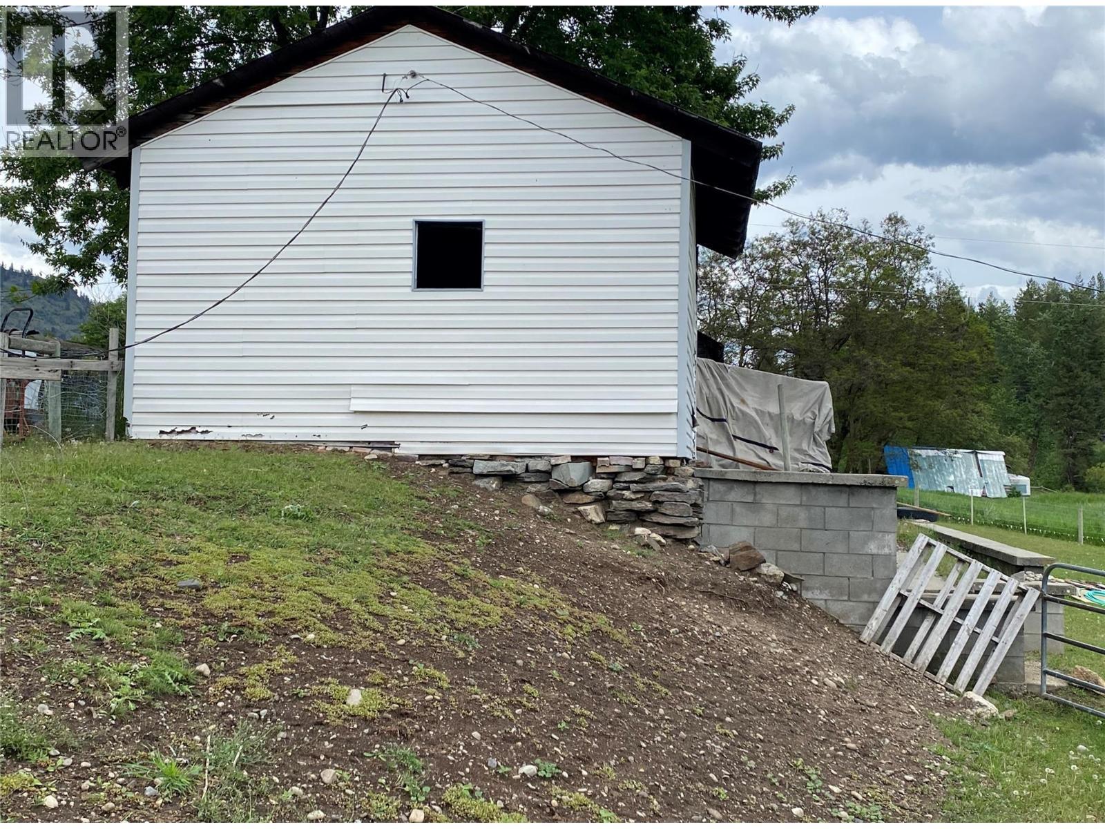 500 Atwood Road, Grand Forks, BC - Outdoor