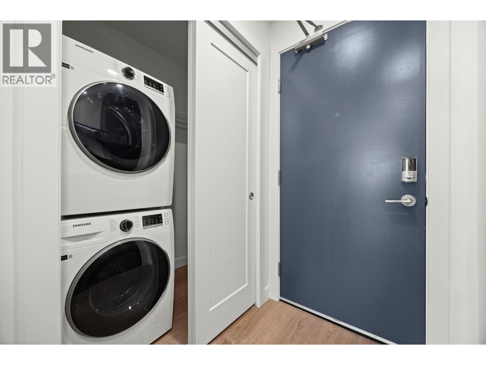 1380 Pridham Avenue Unit# 212, Kelowna, BC - Indoor Photo Showing Laundry Room