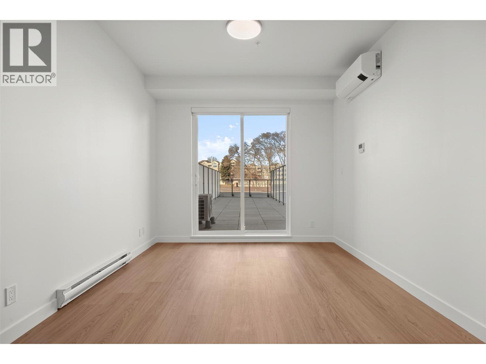 1380 Pridham Avenue Unit# 212, Kelowna, BC - Indoor Photo Showing Other Room