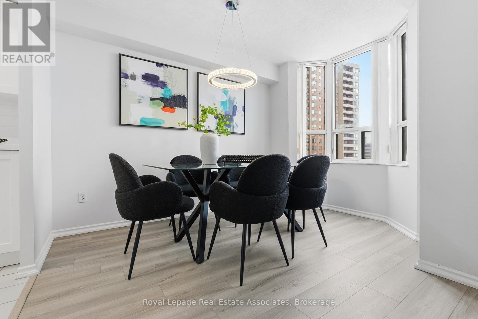 Dining Room - 1004 - 10 Malta Avenue, Brampton, ON - Indoor