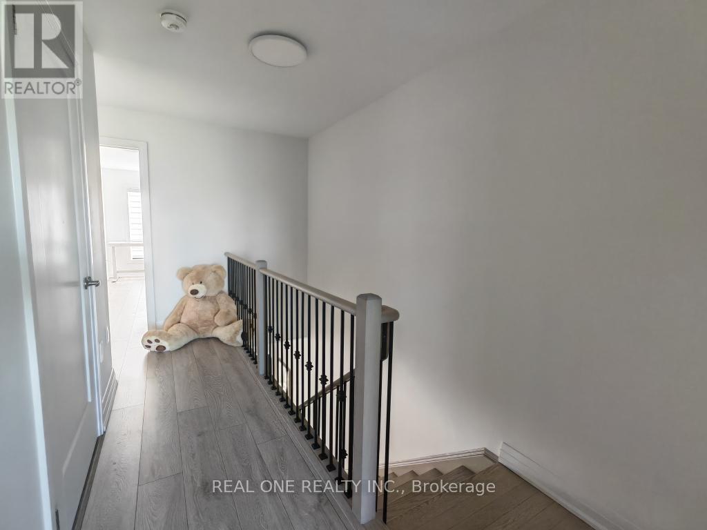 19 Woodstream Drive, Toronto, ON - Indoor Photo Showing Other Room