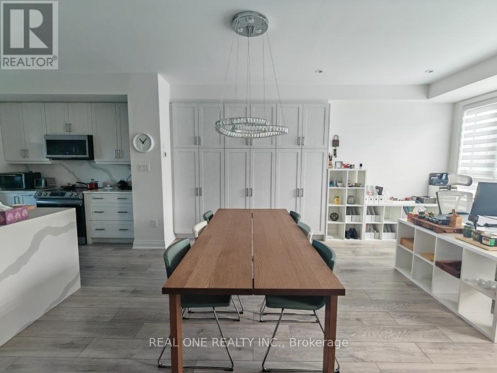 19 Woodstream Drive, Toronto, ON - Indoor Photo Showing Other Room