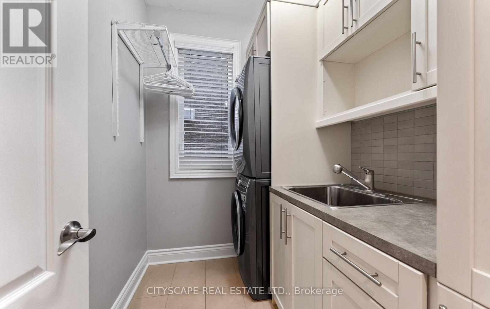 163 Johnston Avenue, Toronto, ON - Indoor