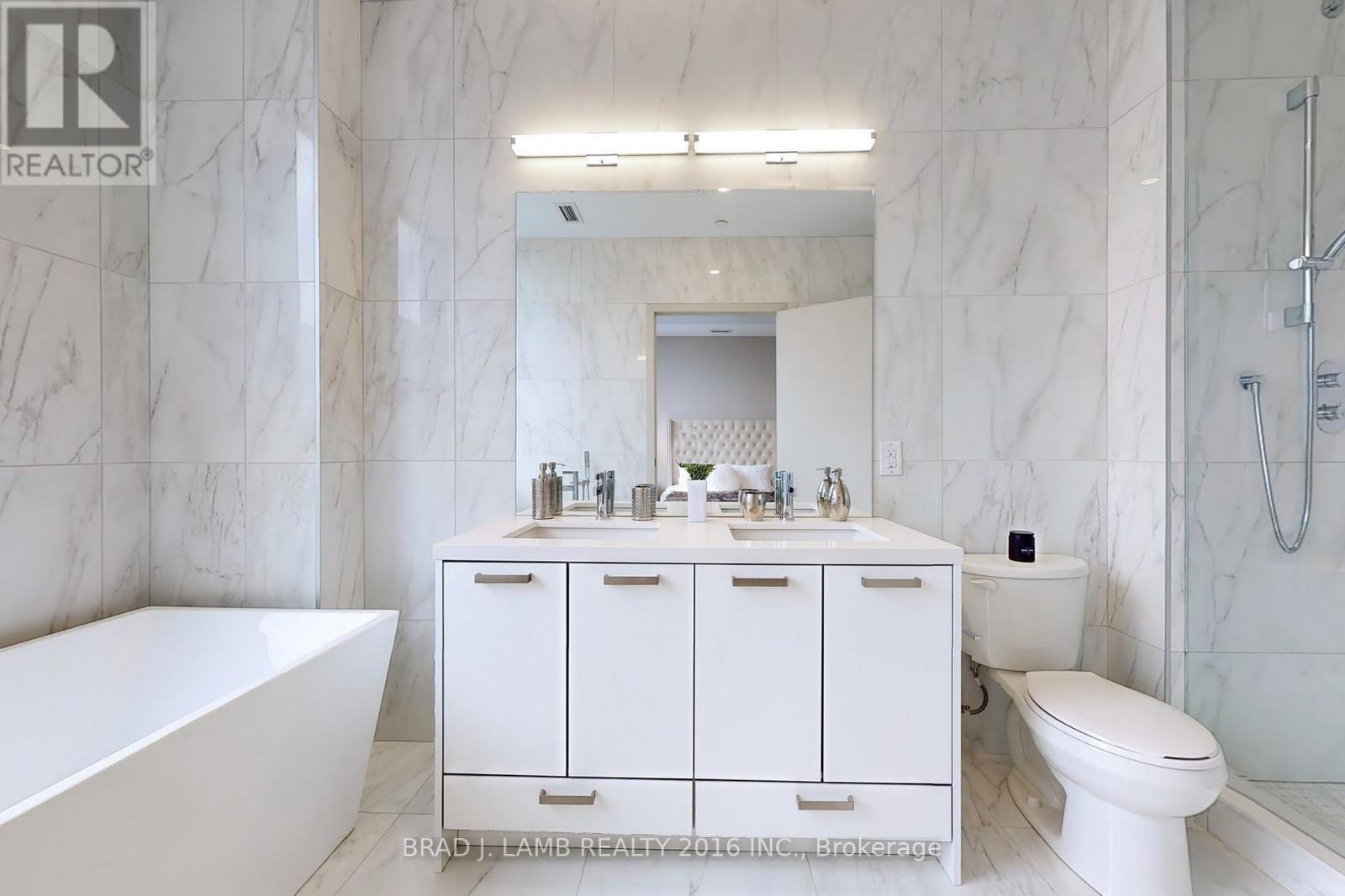 1702 - 458 Richmond Street W, Toronto, ON - Indoor Photo Showing Bathroom