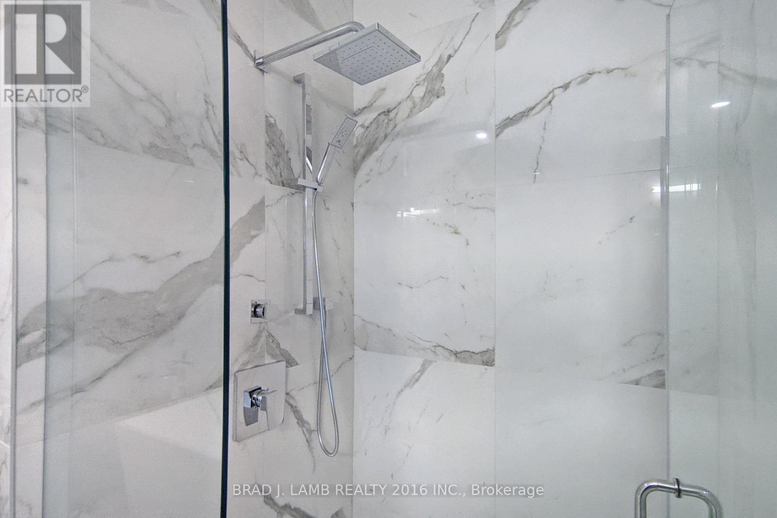 101 - 55 Ontario Street, Toronto, ON - Indoor Photo Showing Bathroom