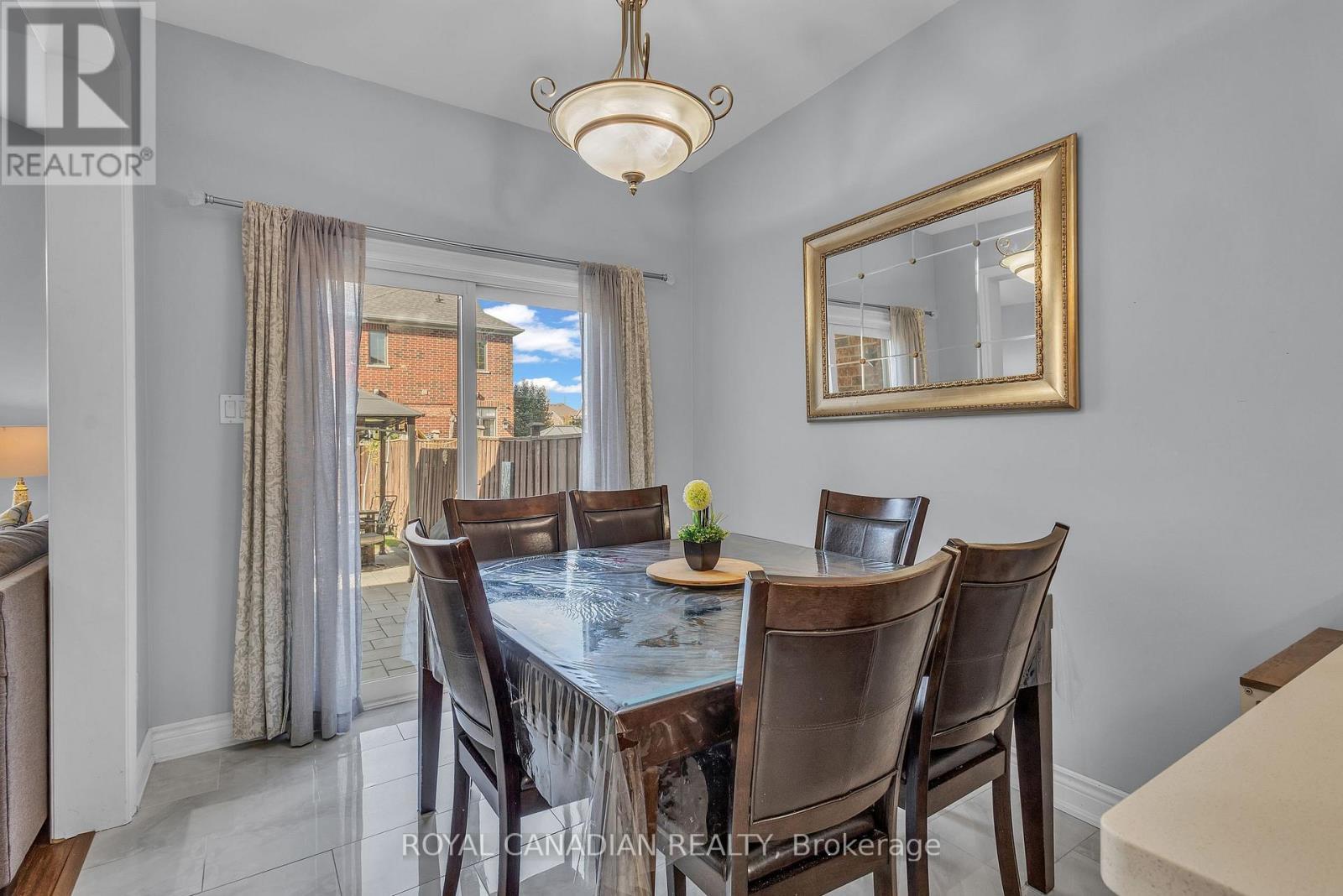 6 Mediterra Drive, Vaughan, ON - Indoor Photo Showing Dining Room