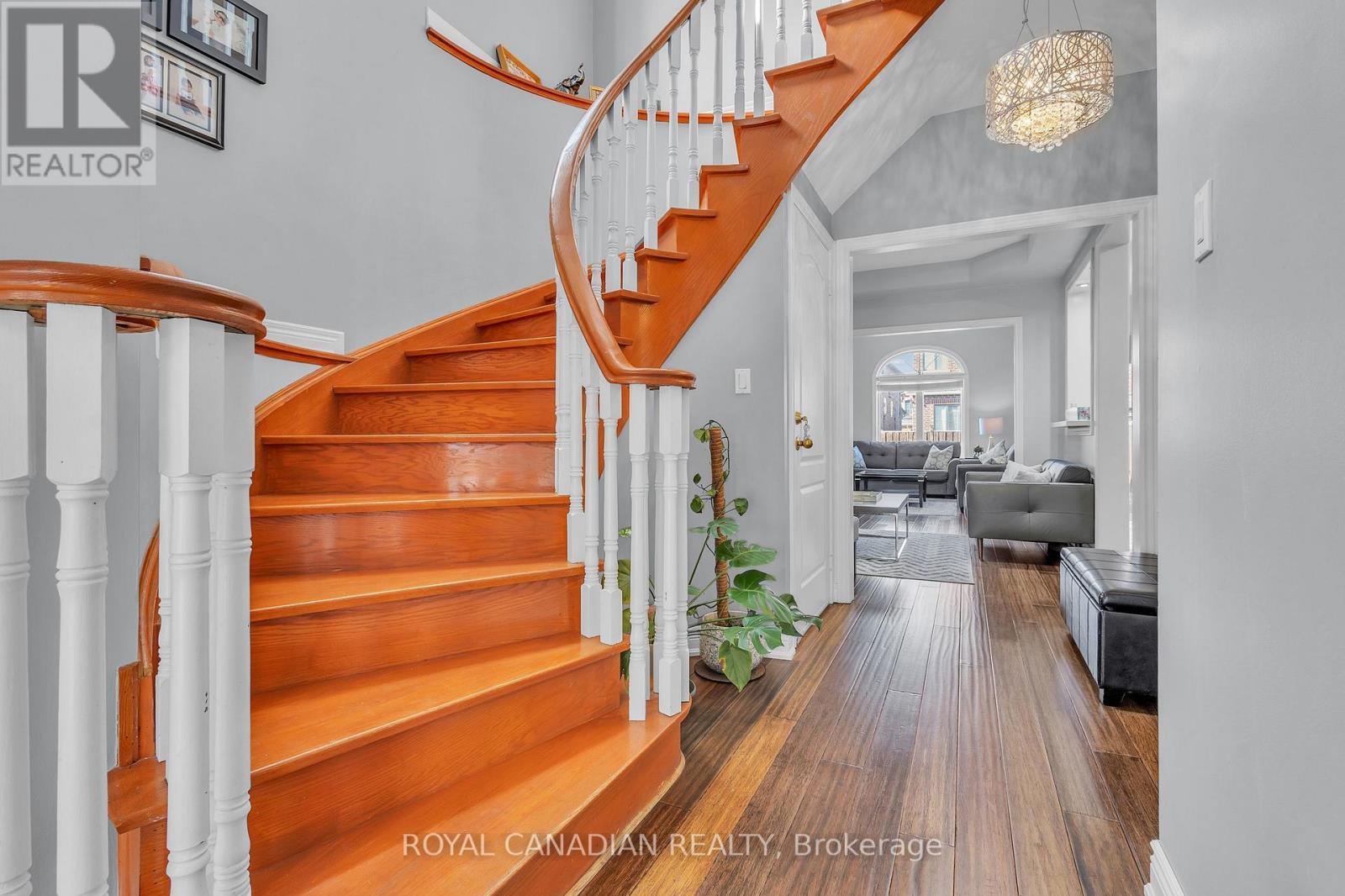 6 Mediterra Drive, Vaughan, ON - Indoor Photo Showing Other Room