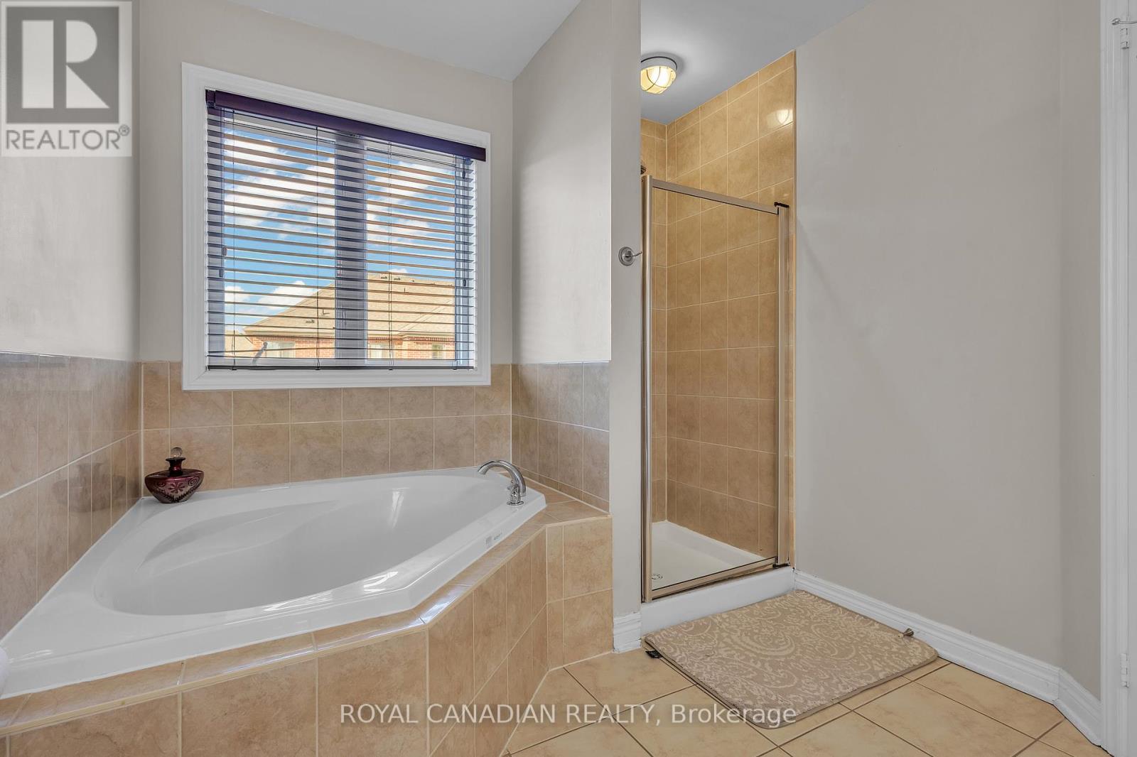 6 Mediterra Drive, Vaughan, ON - Indoor Photo Showing Bathroom