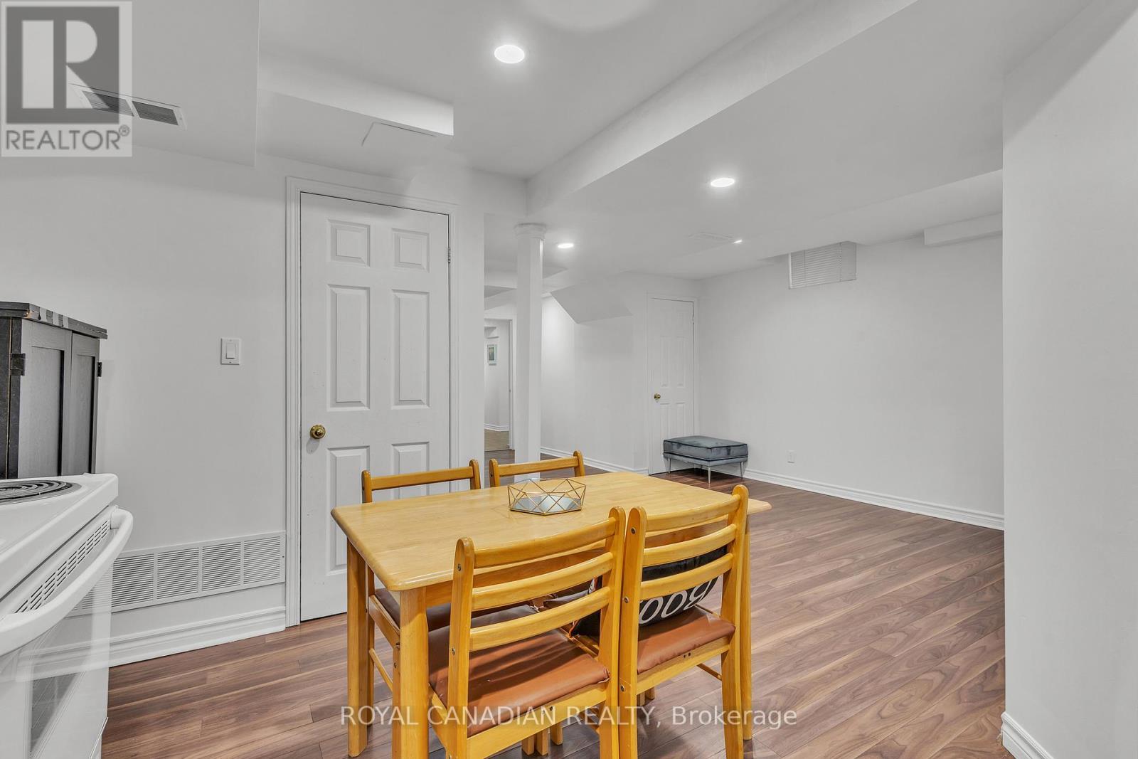 6 Mediterra Drive, Vaughan, ON - Indoor Photo Showing Dining Room